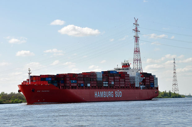 02.05.10: Containerschiff "RIO MADEIRA" elbaufwärts