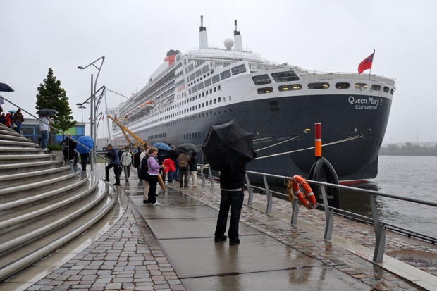 20. Hamburg-Besuch der Queen Mary 2