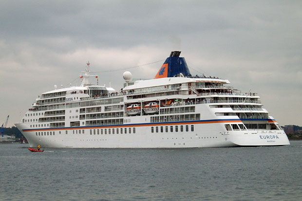 MS EUROPA Schiffsbilder von der Kieler Förde