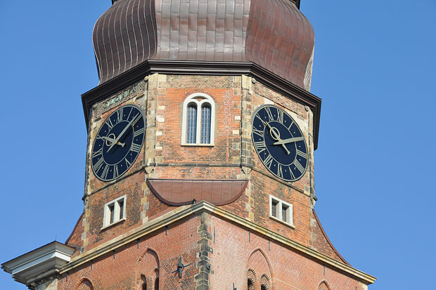 Hamburg Hauptkirche St. Katharinen Detail Uhr