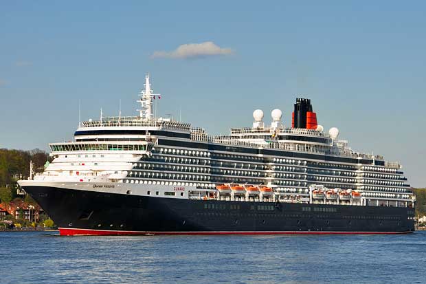 MS Queen Victoria in Hamburg